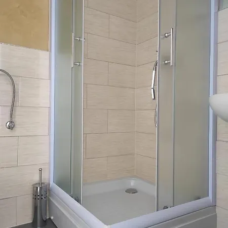 Prenociste Ljiljana 2 Livno